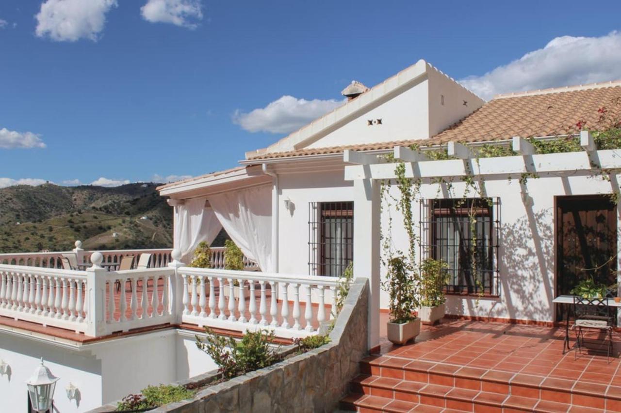 Fuentezuelas Pool Villa Sayalonga Exterior photo