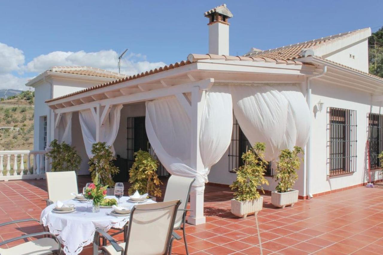 Fuentezuelas Pool Villa Sayalonga Exterior photo